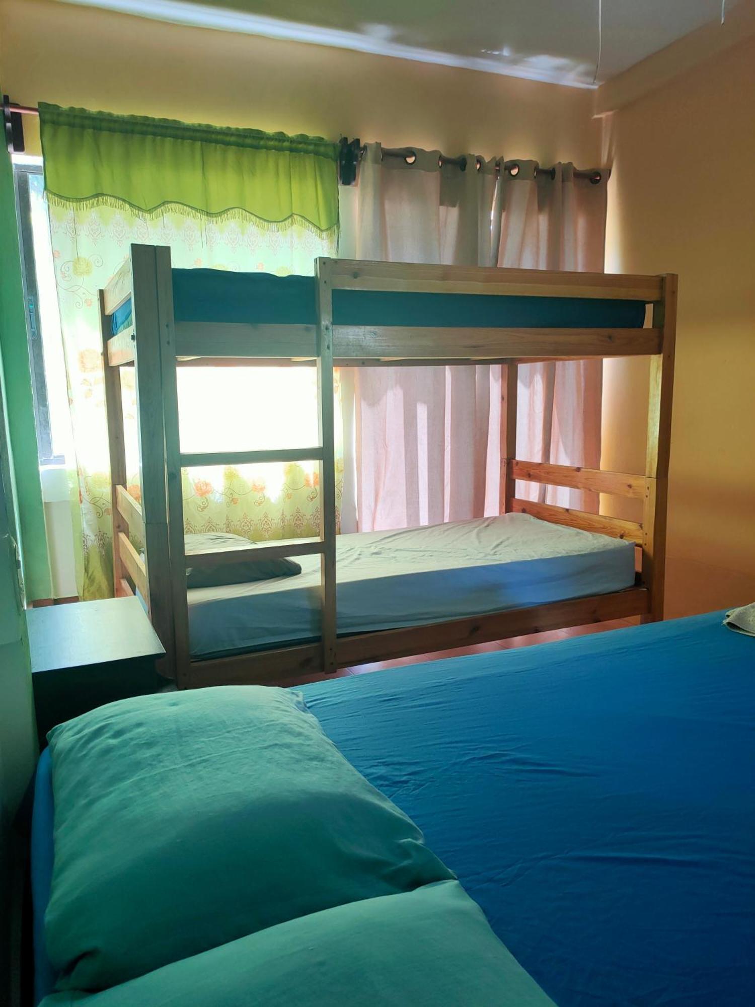 Guesthouse Island Escape South End Номер фото
